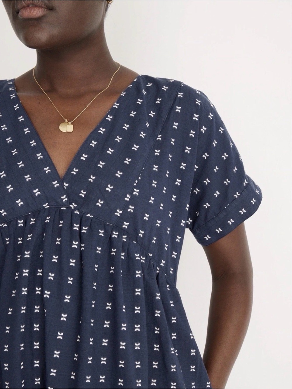 Madewell V-Neck Dolman-Sleeve Mini Dress in Textured Dot Size Medium Cotton Blue - Picture 3 of 9